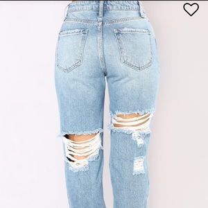 Never worn fashion nova ripped jeans - NWT